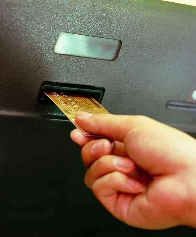 信用卡无密码可网上支付引持卡者质疑_我爱卡